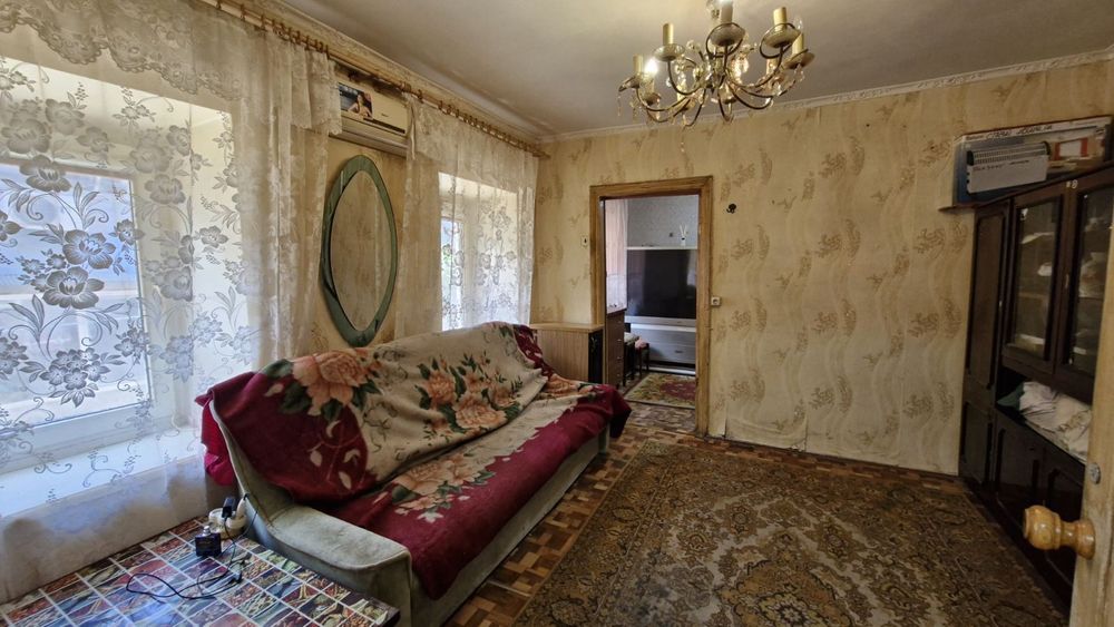 2 комн -27 метров. Центр. АГВ. Жилое состояние. ул. Колонтаевская