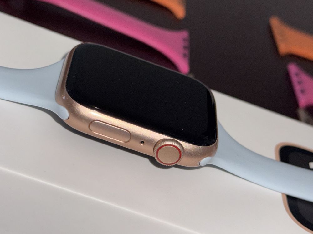 Apple Watch SE 44 mm Gold Alu Starlight Cellular + 7 pasków + pudełko