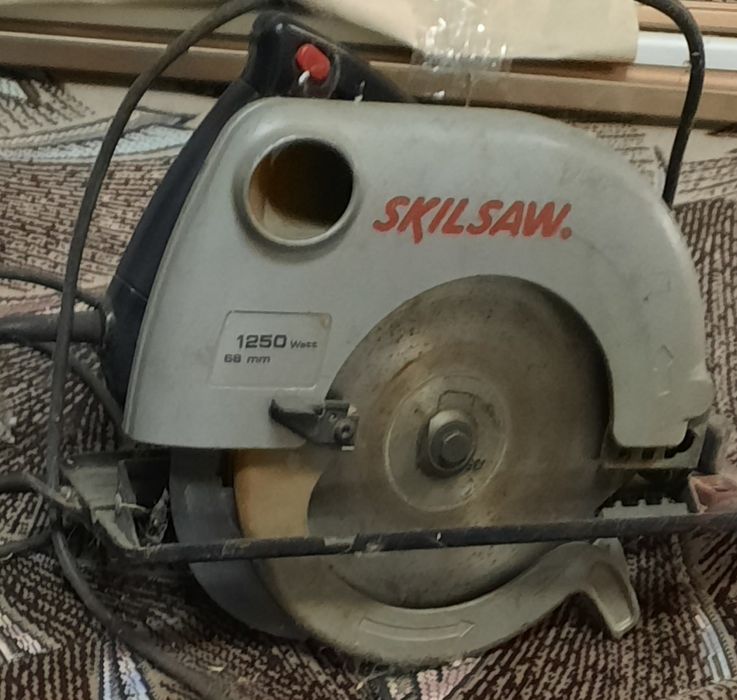 Ручная циркулярная пила Skil