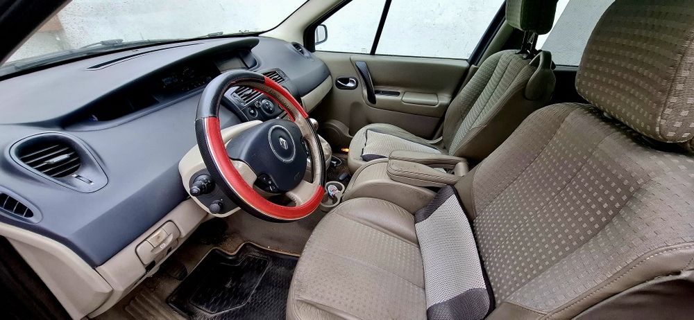Samochód renault Scenic pojemn 1,5 DCI