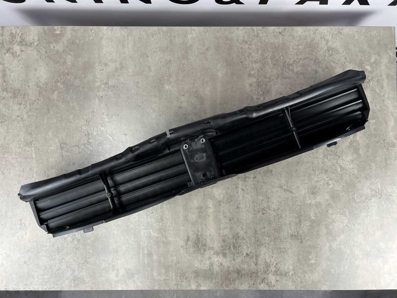 Жалюзі (нижні, рест.) - BMW 7 (G11 / G12 LCI)