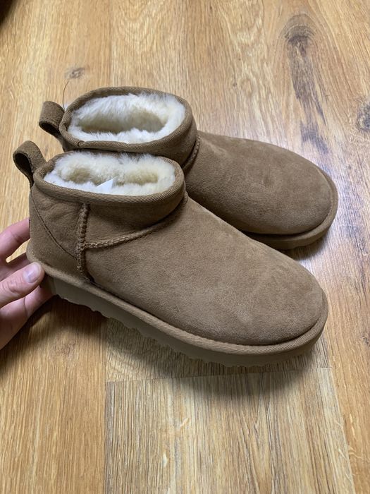 Ugg оригінал ultra mini 36 22см з дефектом