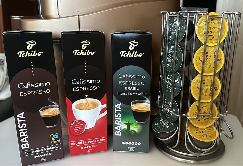 Ekspres Saeco Cafissimo plus stojak i kawa