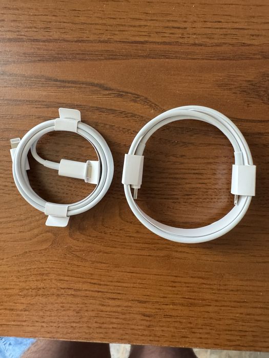 Шнур зарядка с комплекта IPhone lighting-USB-C