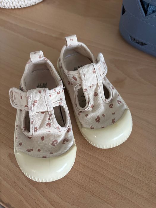 Тапочки H&M 23 размера