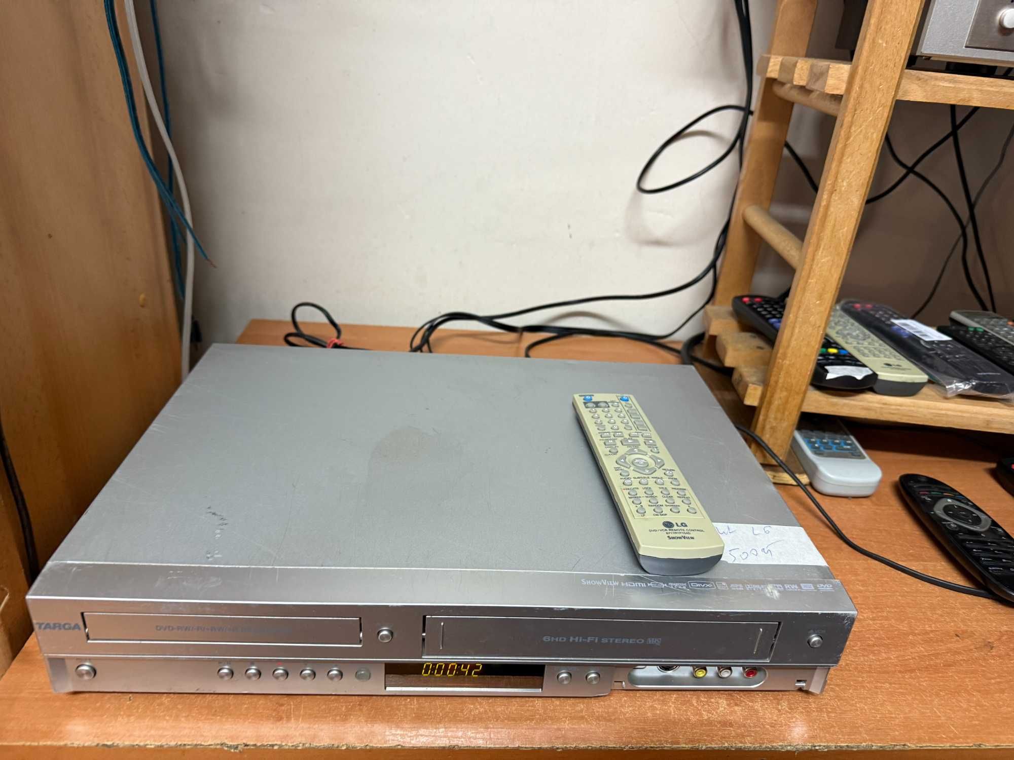 Magnetowid/Nagrywarka VHS Targa-DRV-5200X (LG) HI-FI stereo pilot HDMI