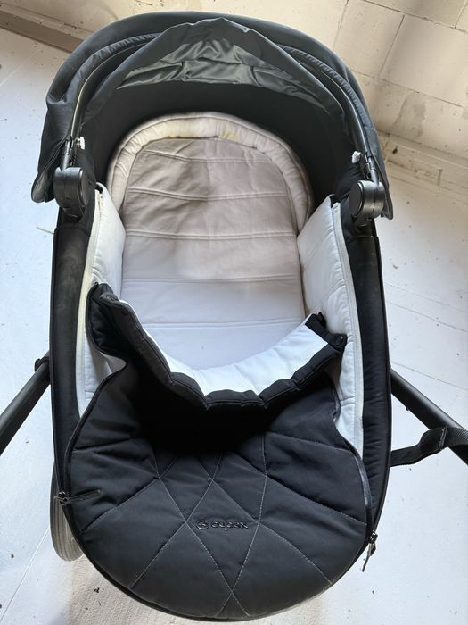 Cybex Priam 2.0 – rama + gondola