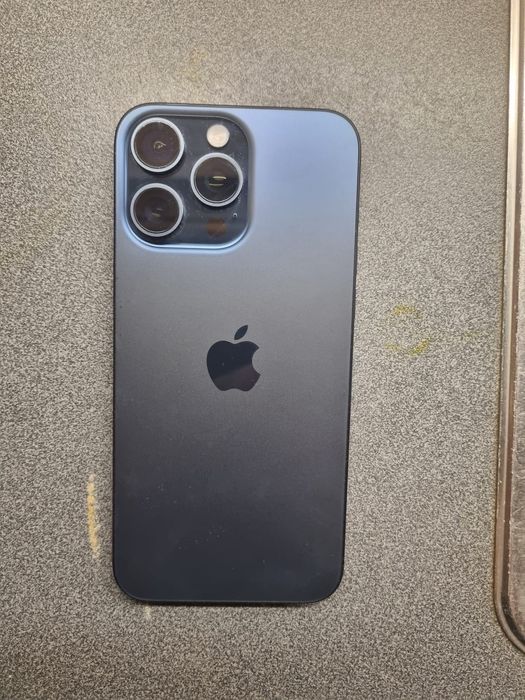 iPhone 15 pro Max 512 azul titanium
