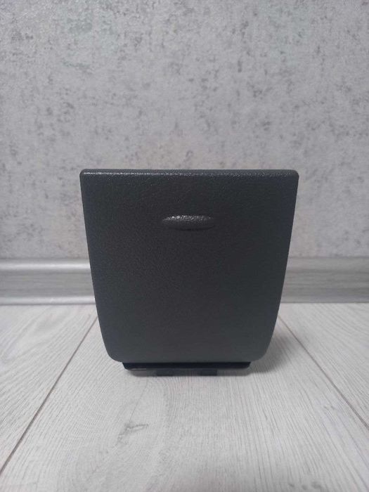 Подстаканник  Mercedes Vito 639