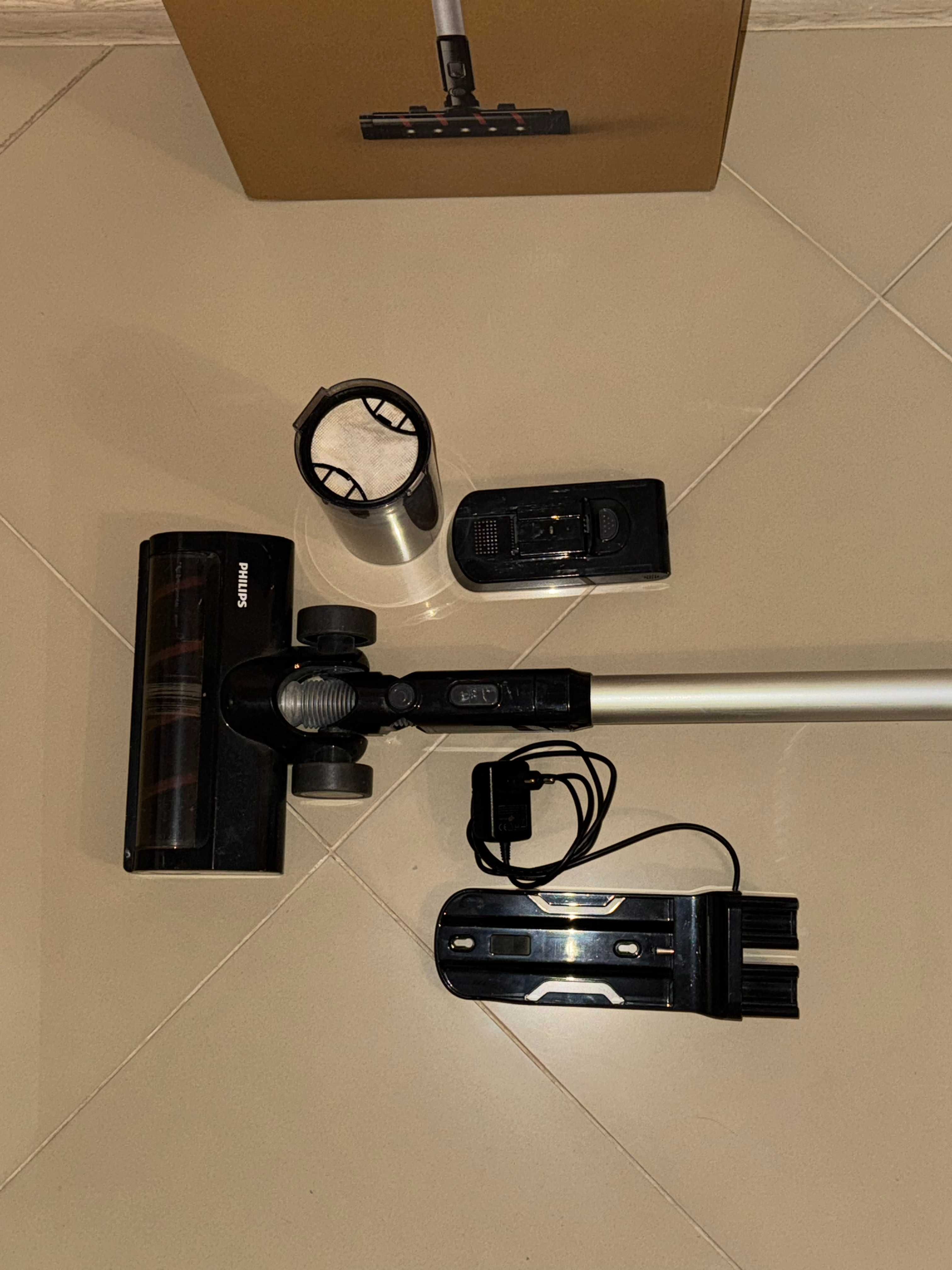 Мийний бездротовий пилосос PHILIPS серії 3000 XC3131/01