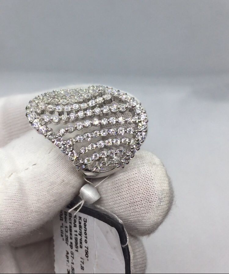 Золотое кольцо с натуральными бриллиантами 1.52 карат.750. В наличии!