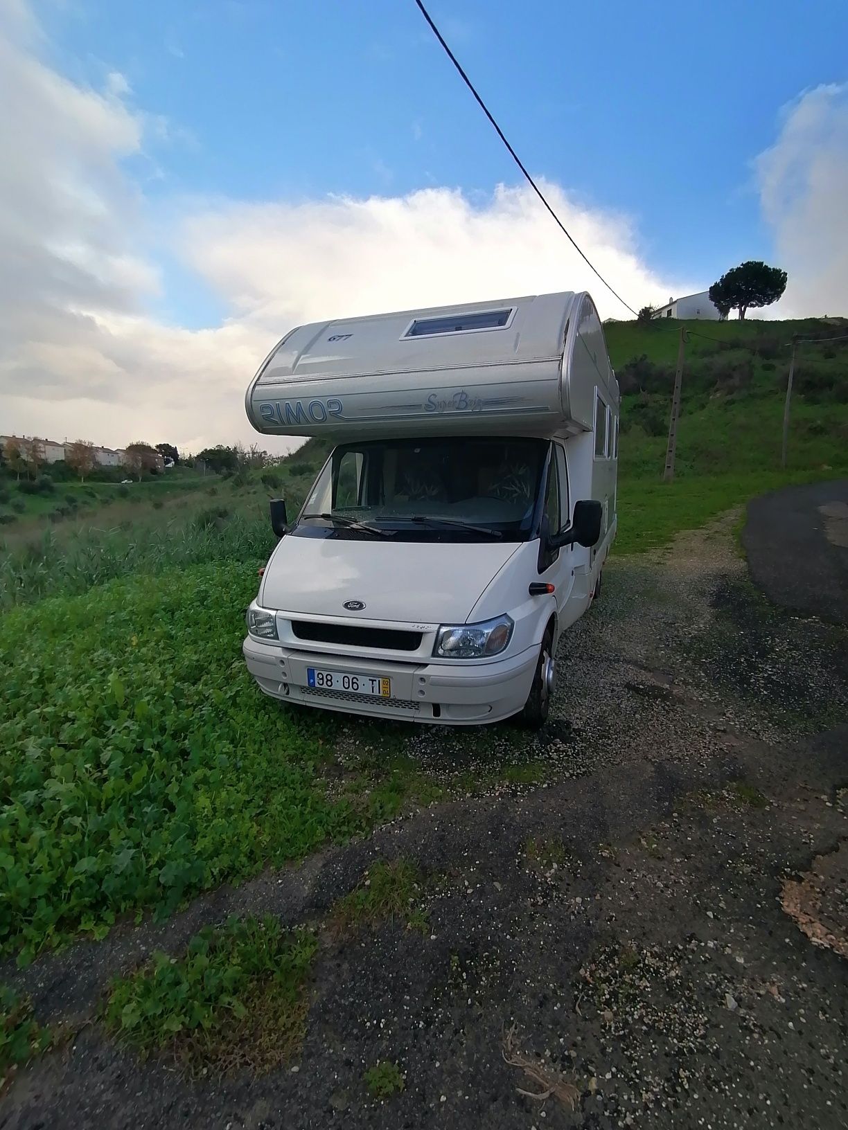 Auto caravana Ford como nova