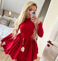 Czerwona rozkloszowana sukienka Lou Noemi rozmiar XS