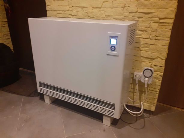 Piec akumulacyjny Stiebel Eltron ETS 300 Plus + wspornik do pieca