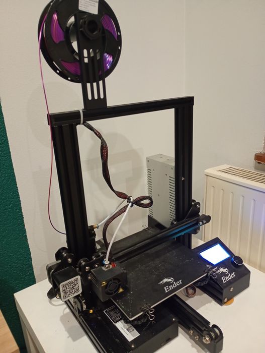 Sprzedam drukarkę 3d ender3