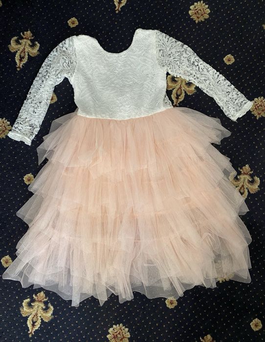 Плаття на свята як нові