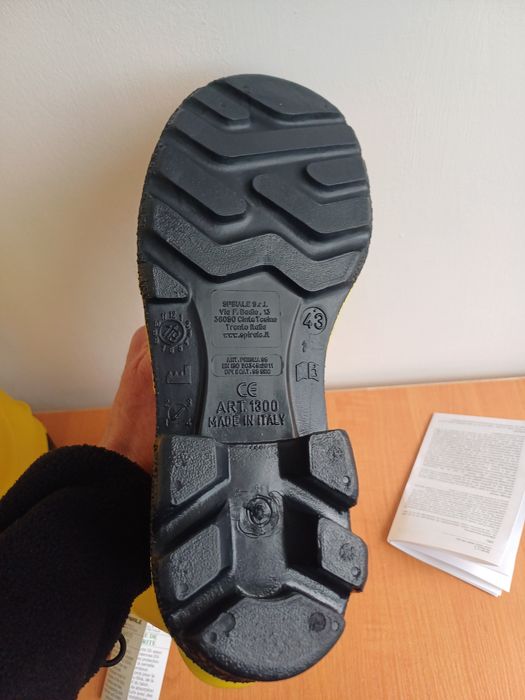 Защитные рабочие резиновые сапоги SPIRALE ориг made in Italy 43