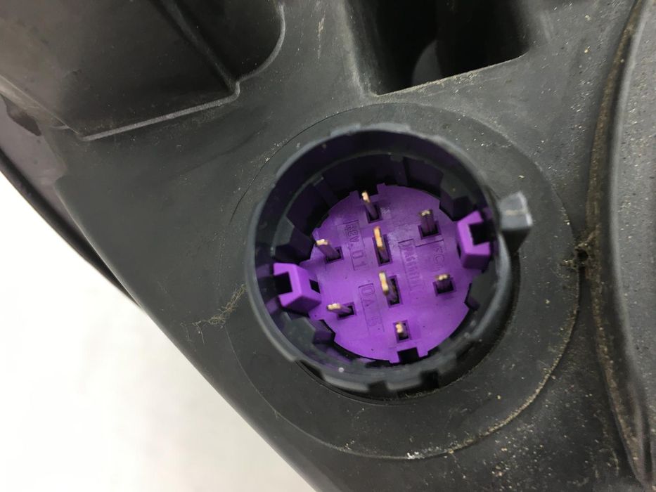 Фара передня ліва CITROEN JUMPER 2006-2014 1366104080