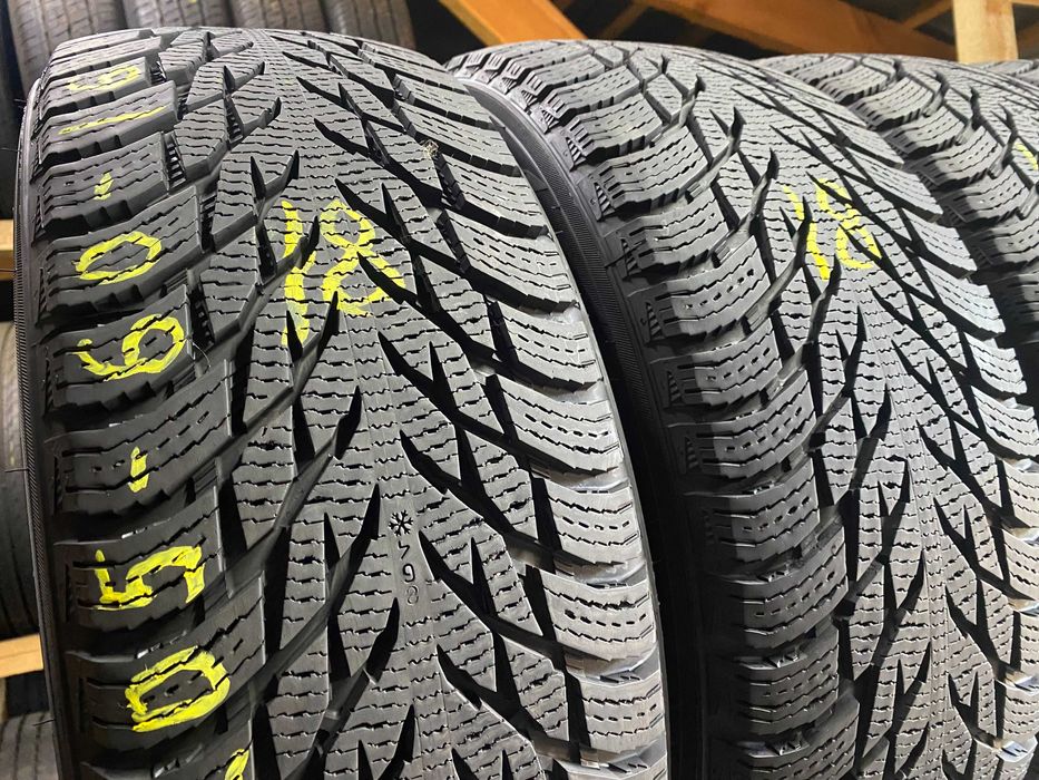 Зимові шини 205/60R16 Nokian Hakkapeliitta R3  8+мм 4шт