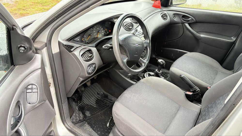 Focus 1.6 gaz 2002 rok
