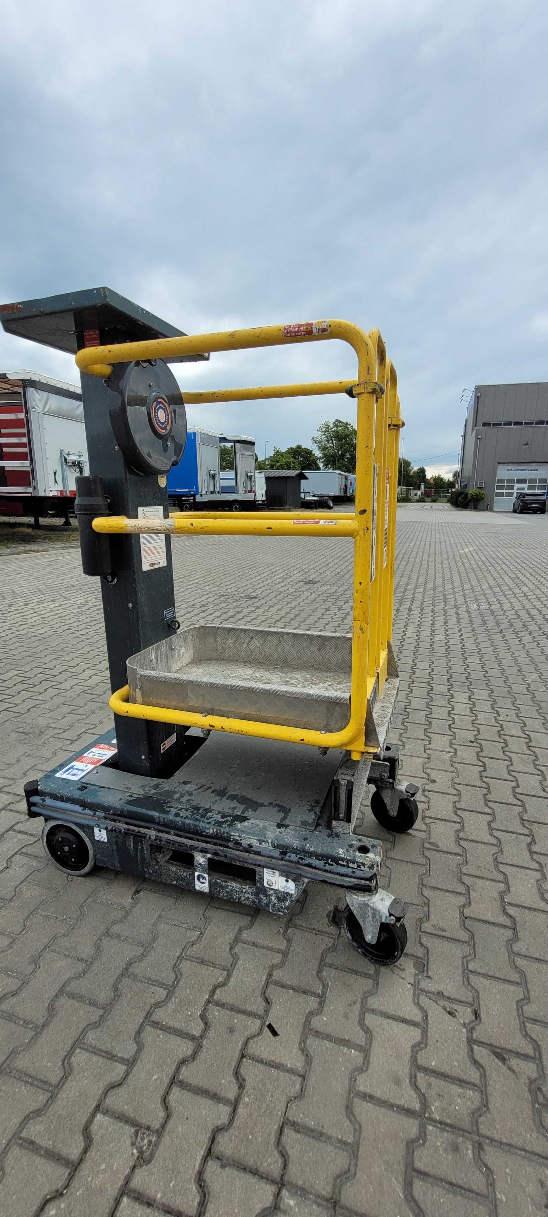 Podnośnik Ecolift JLG