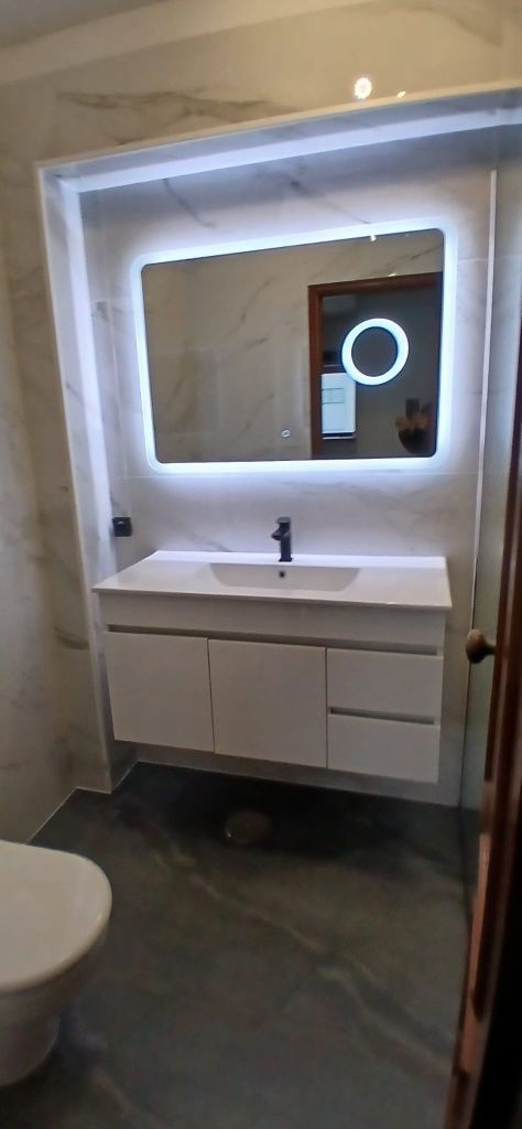Se precisa de uma pintura,  pladur, pavimento flutuante, casa de banho
