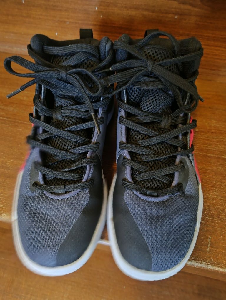 Buty do koszykówki Tarmak Protect 100 Decathlon - jak nowe