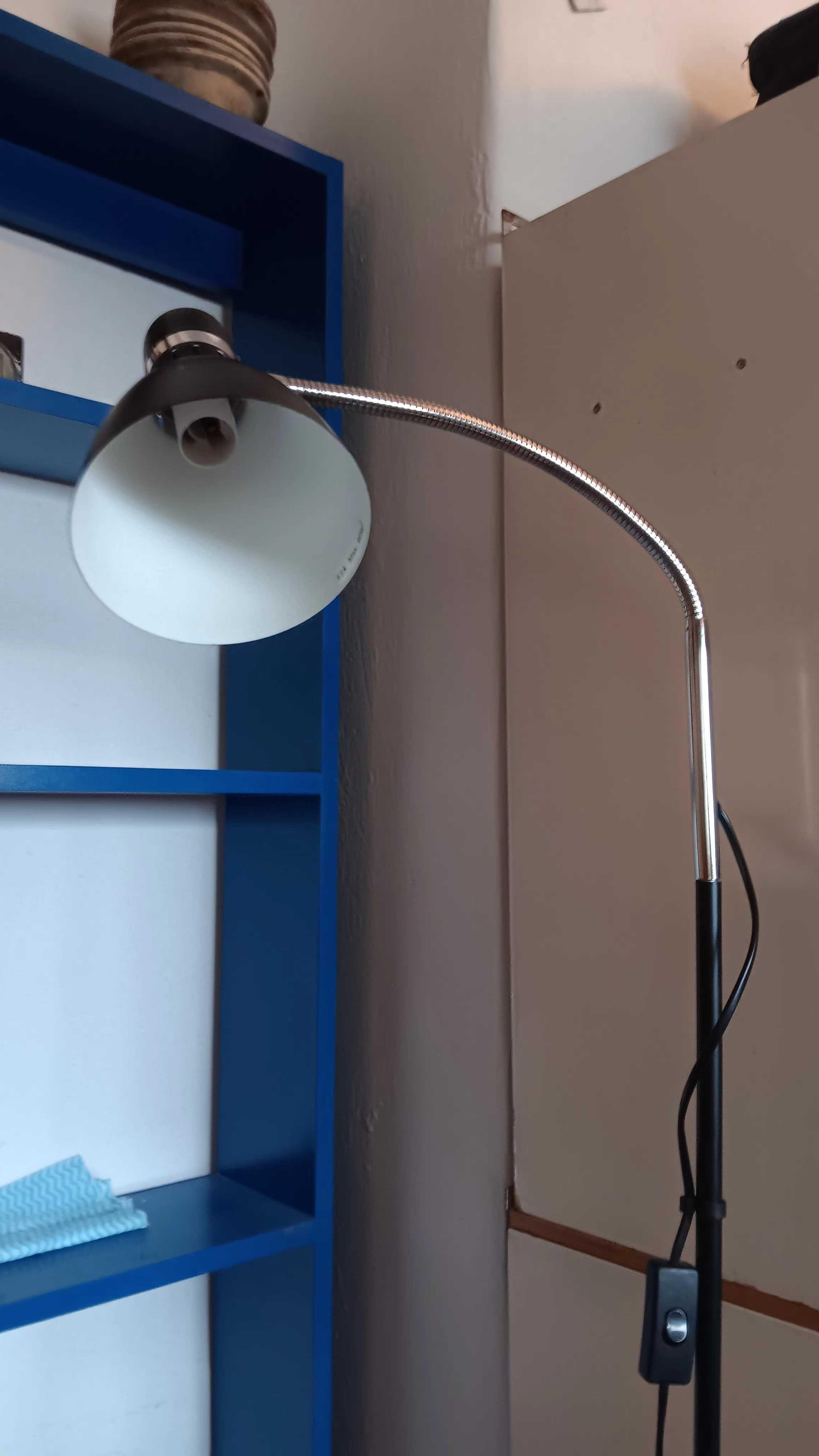 Lampa do karzdego pomieszczenia
