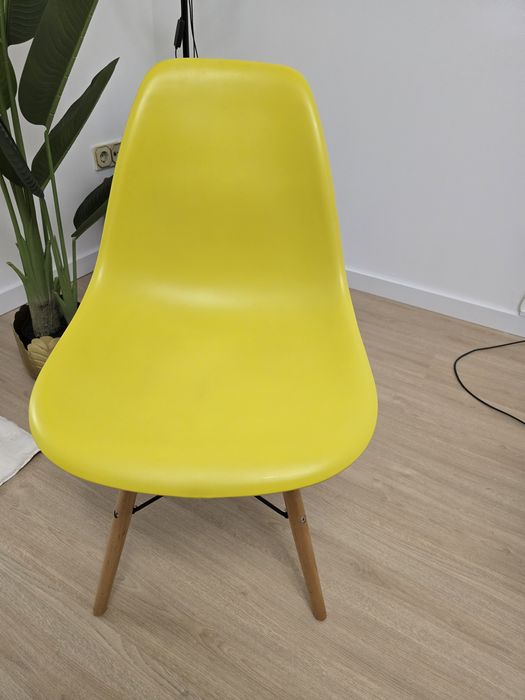 Cadeiras amarela