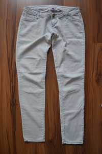 jasne spodnie na wiosnę proste jeansy M L 38 40