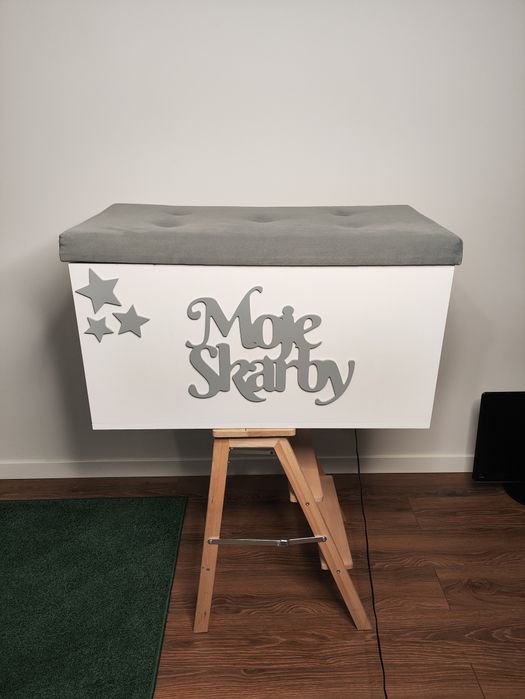 Skrzynia/kufer na zabawki z siedziskiem „Moje Skarby” 80×42×46 cm