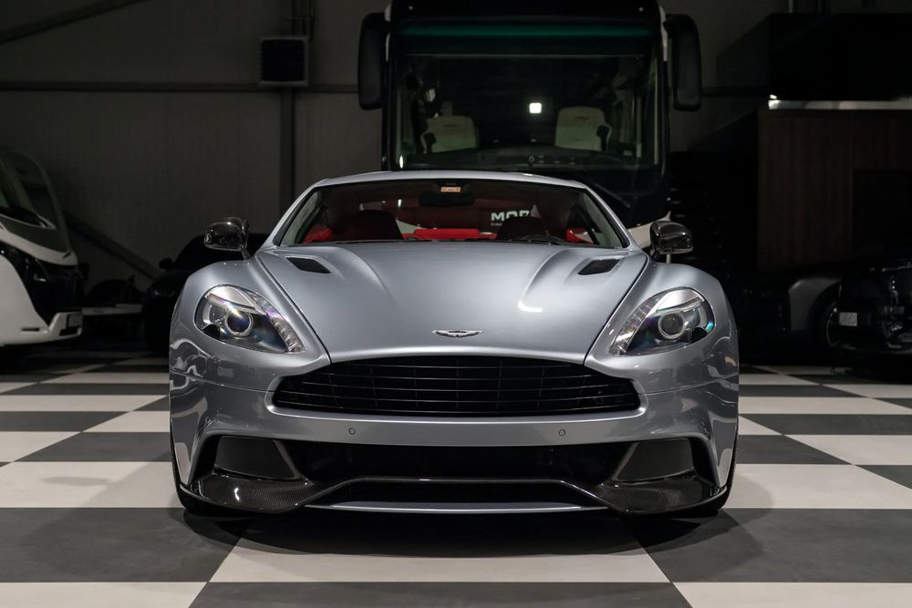 Aston Martin Vanquish Europa Carbon Ceramika Bang&Olufsen went fotel
