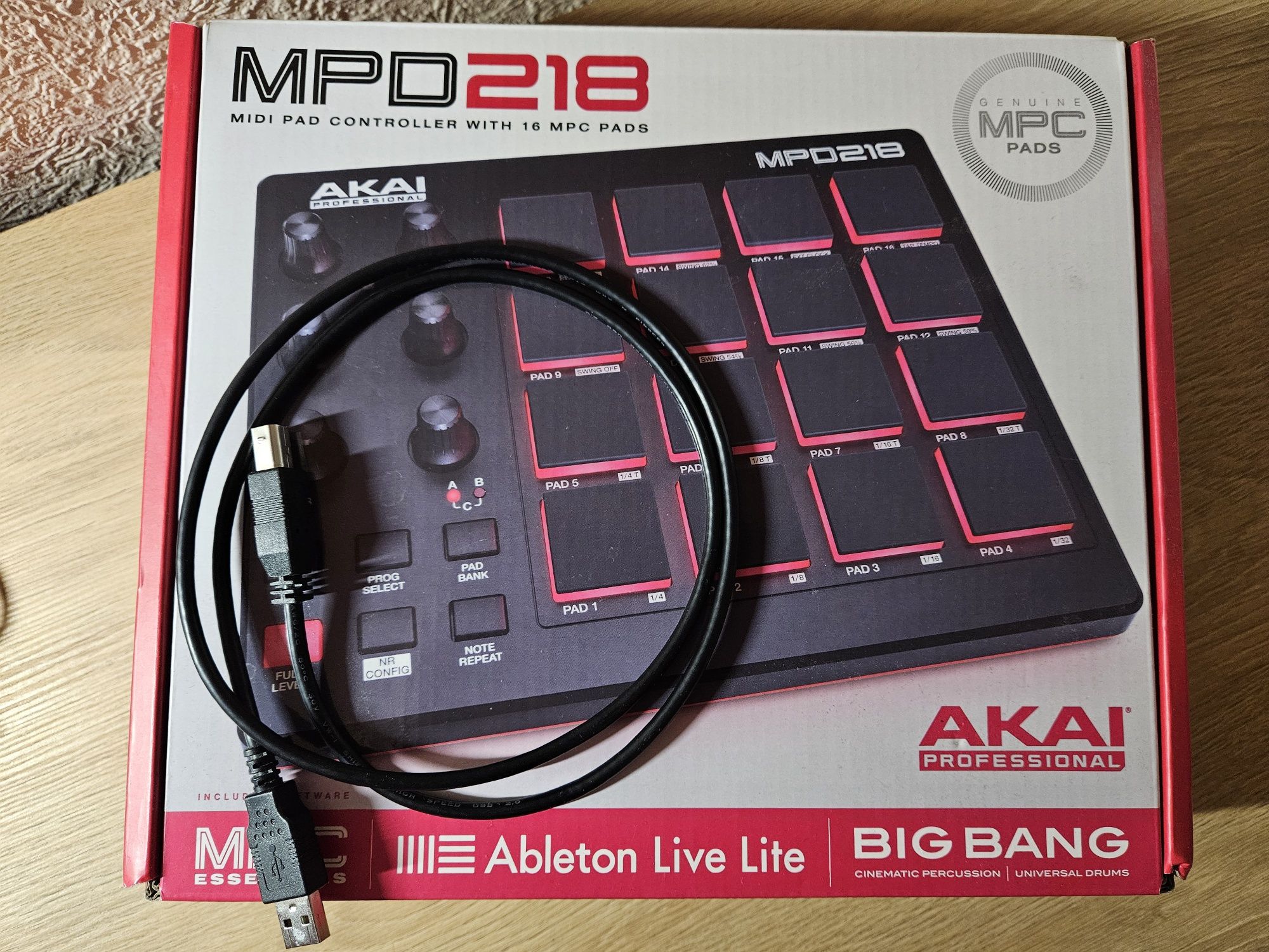 Akai MPD 218 Professional