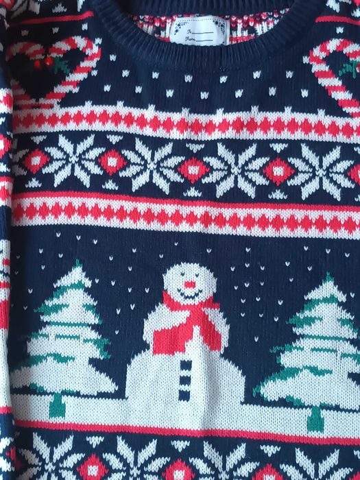 Жіночий різдвяний, новорічний светр.
Atmosphere