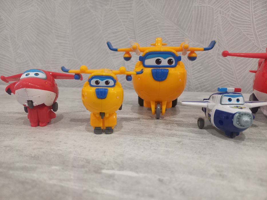 Літак.Супер крила.Літачки.