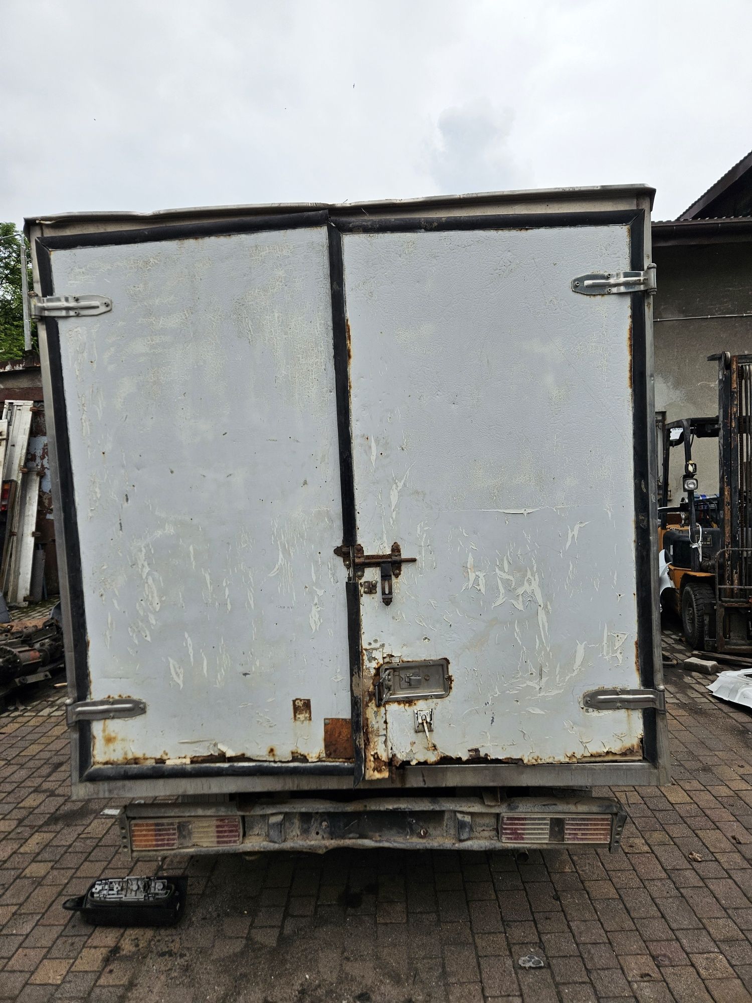 Izoterma 285x200x180