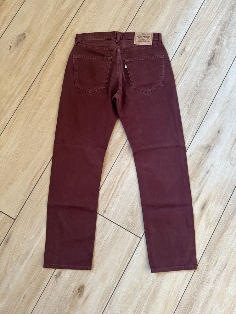 Levis Strauss 551