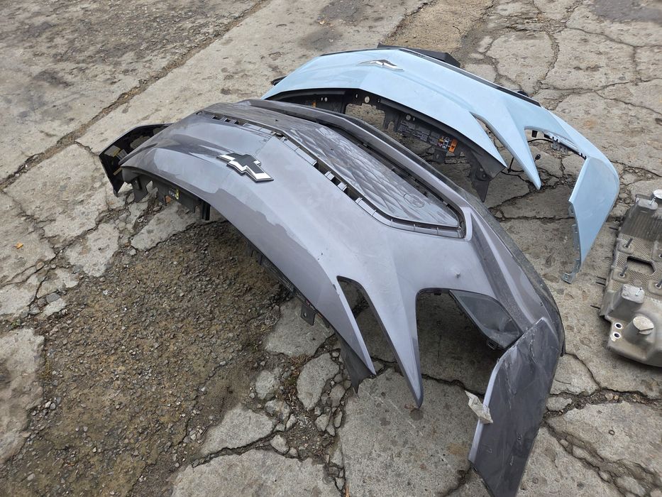 Бампер Chevrolet Bolt EV дефект оригинал разборка