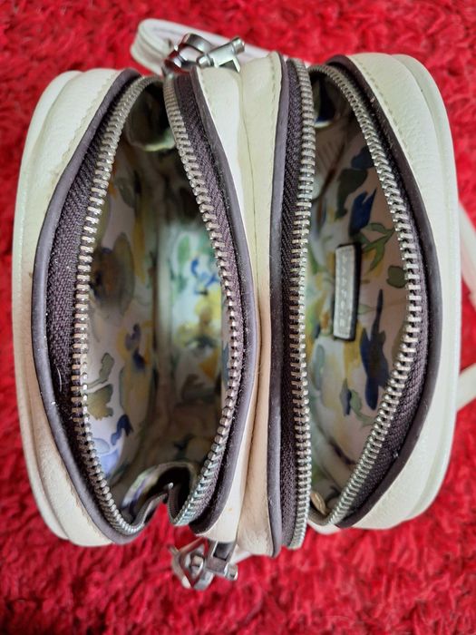 Mala de tiracolo como nova Parfois