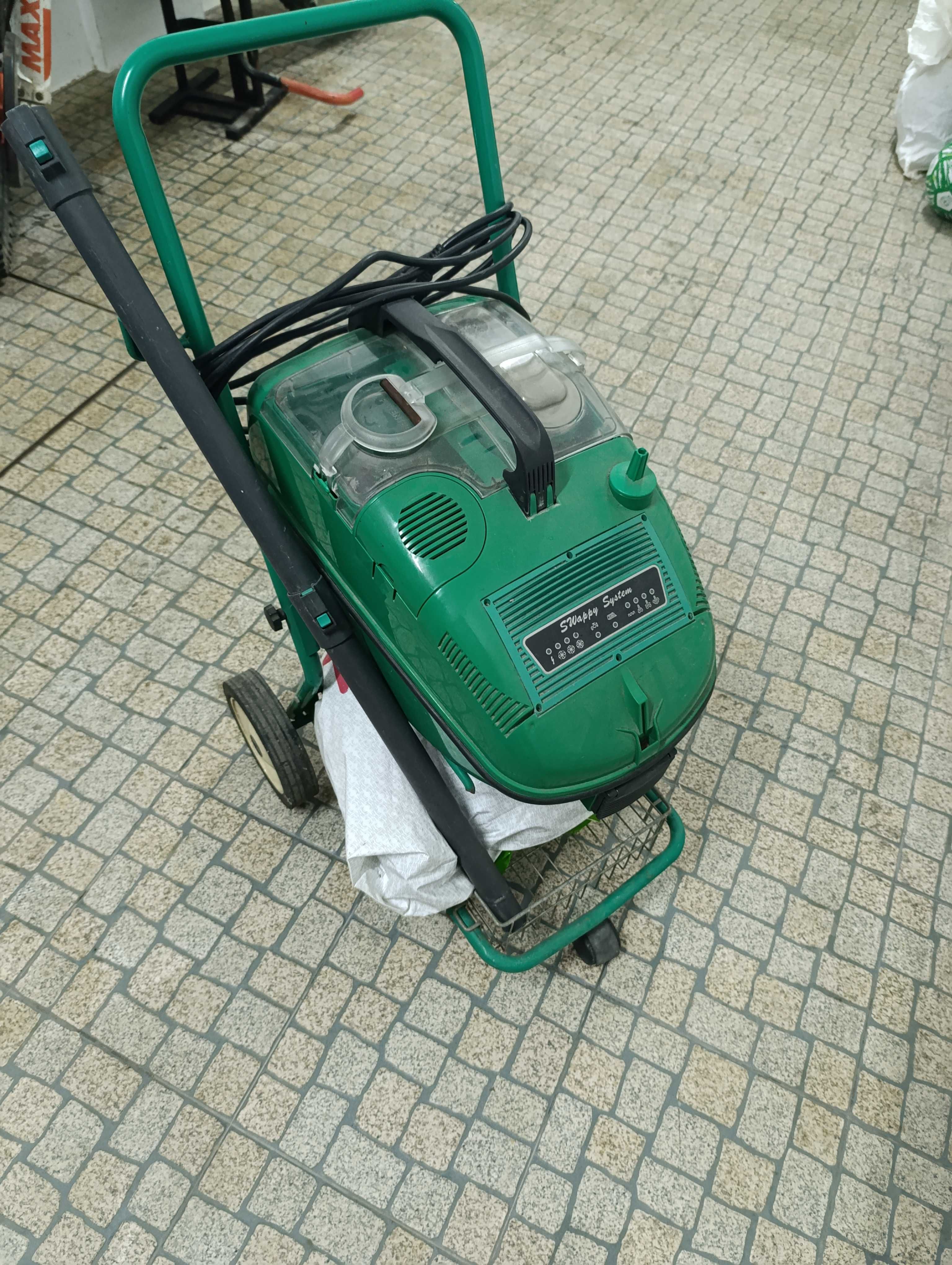Máquina de limpeza