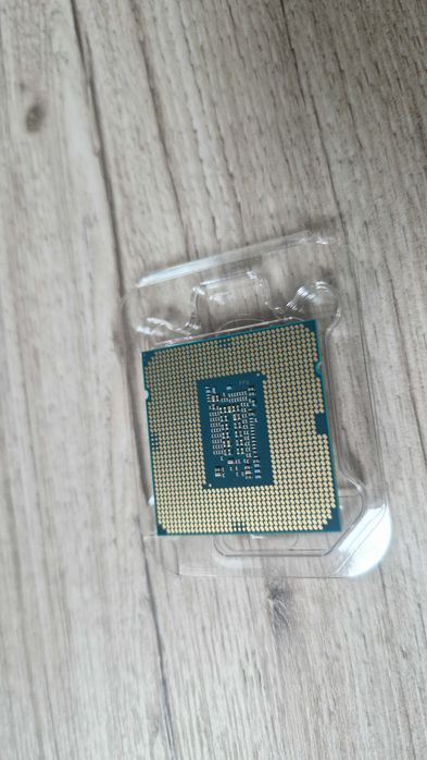 Procesor Intel Core i3-10100F