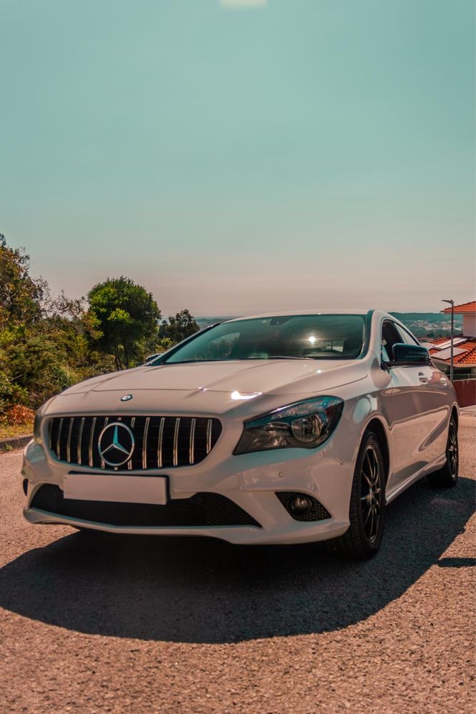 Mercedes Benz CLA 220