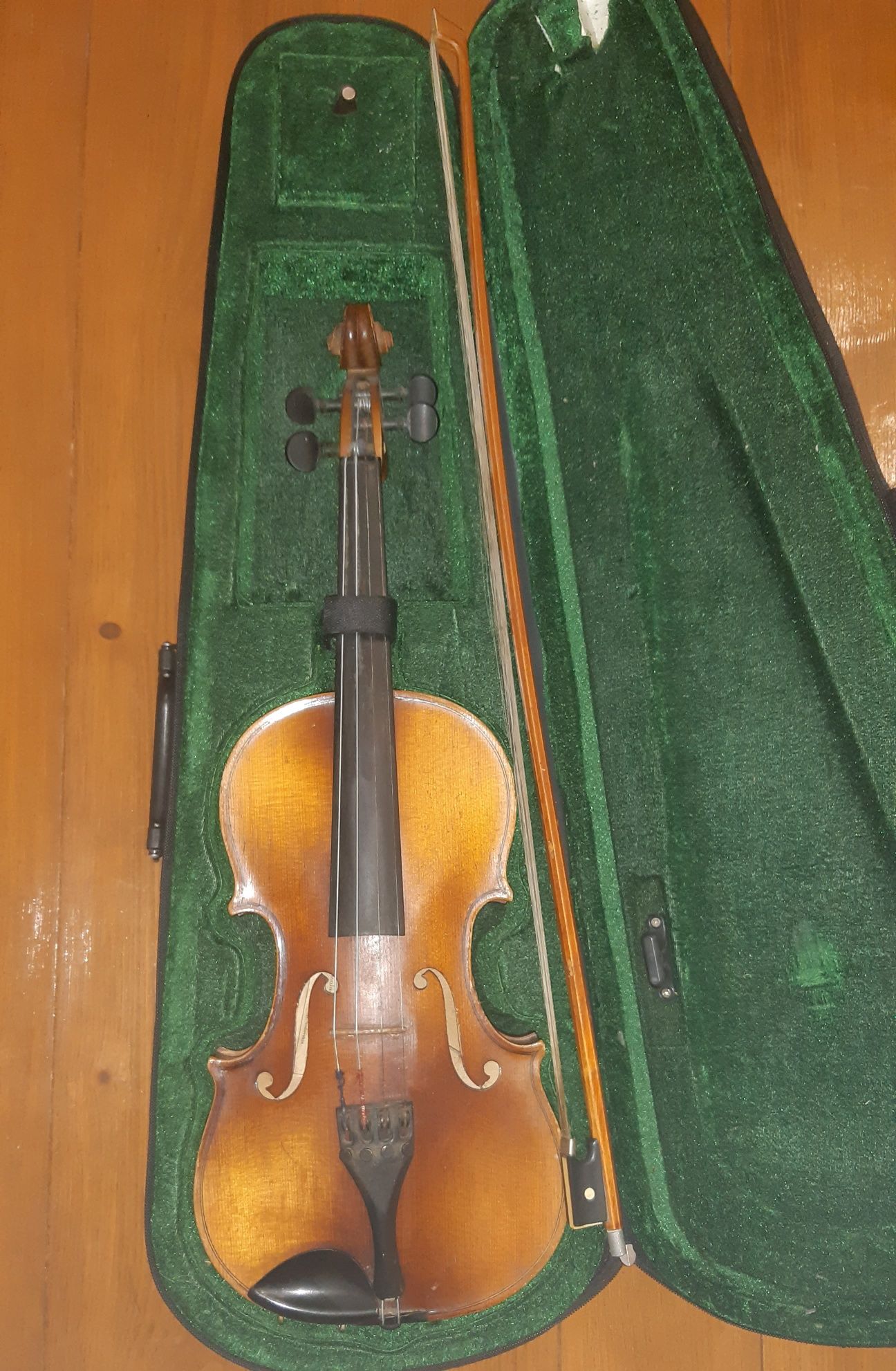 Продається скрипка Antonius Stradivarius (Чехословаччина 1713 р)