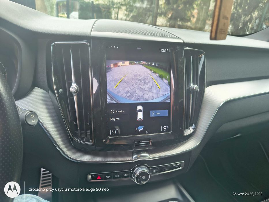 Piękne volvo xc60 r-design modelowo 2019