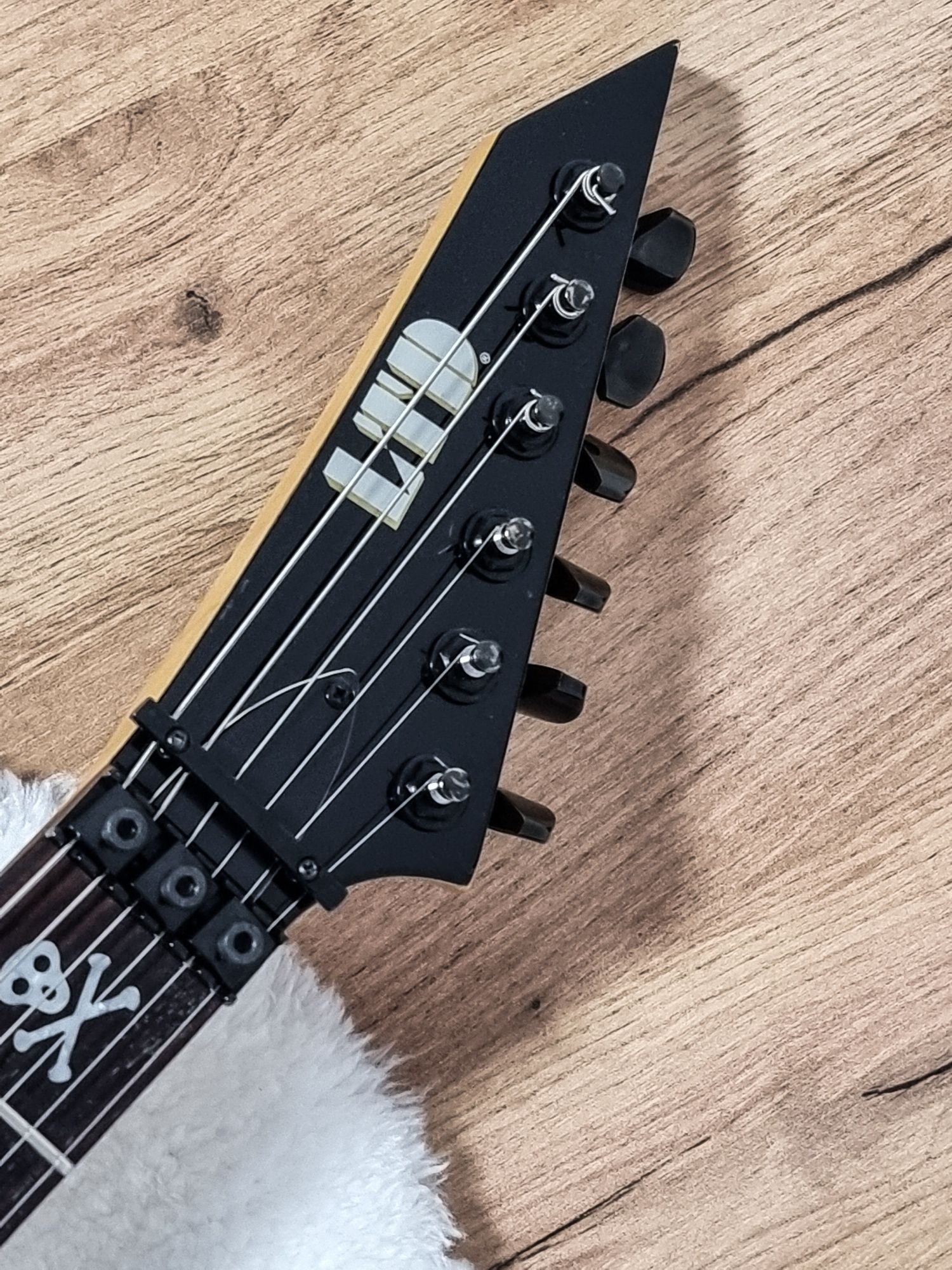 ESP LTD Kirk Hammett KH-330 Caution Hot Metallica gitara elektry