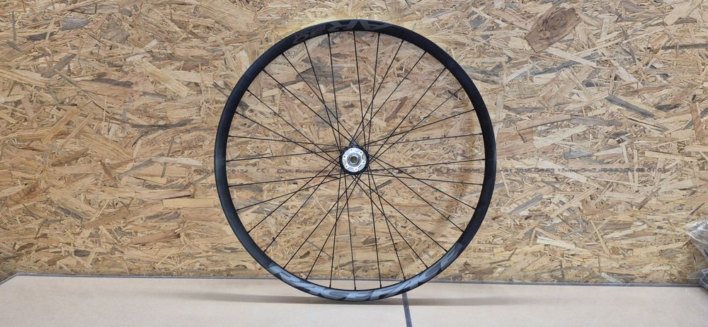 Nowe. Koło Raceface AR30. 29". Novatec.