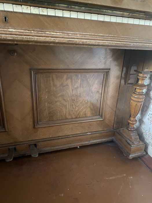 Продам німецьке піаніно ХІХ сторіччя під реставрацію