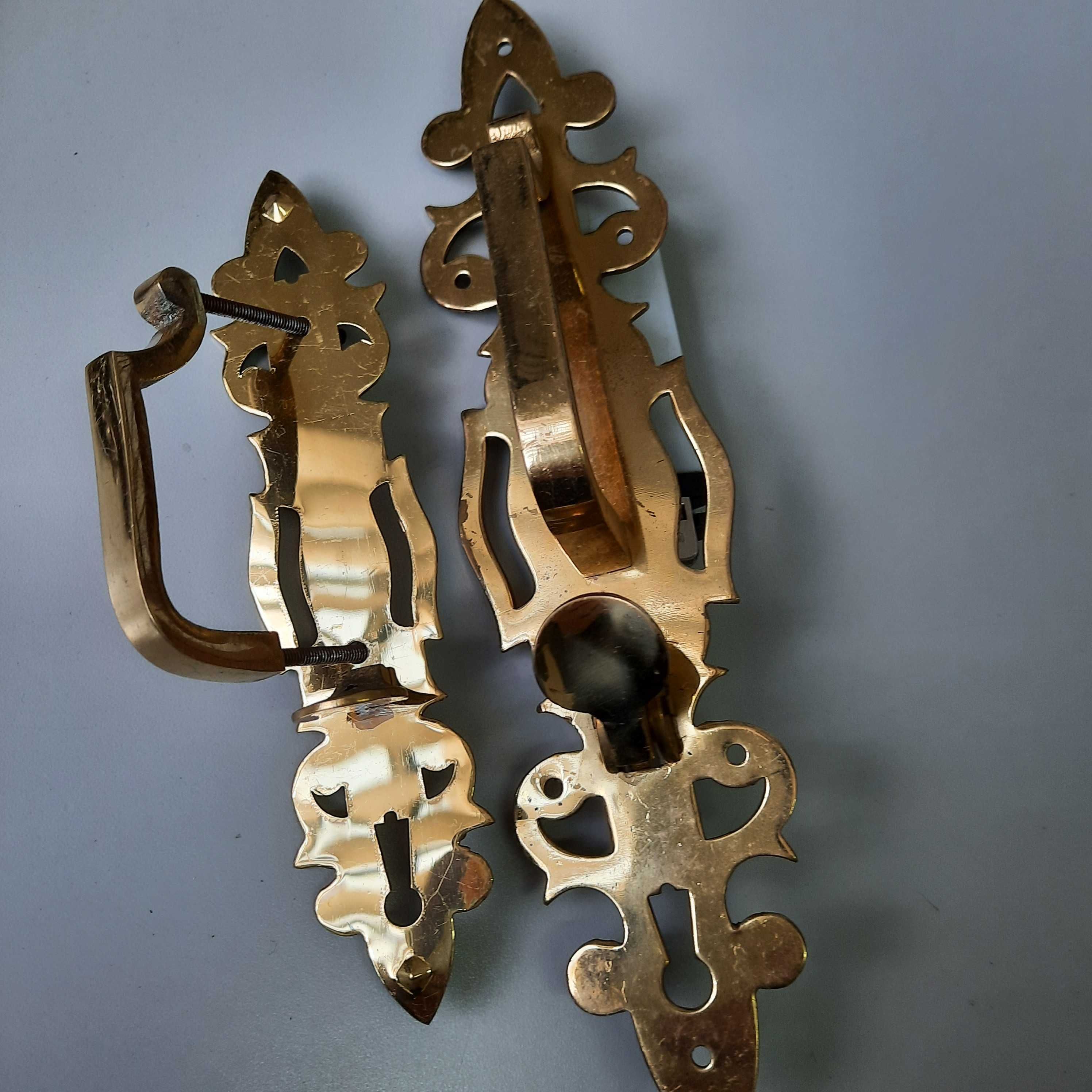Maçanetas de latão, metal. Vários modelos e tamanhos.