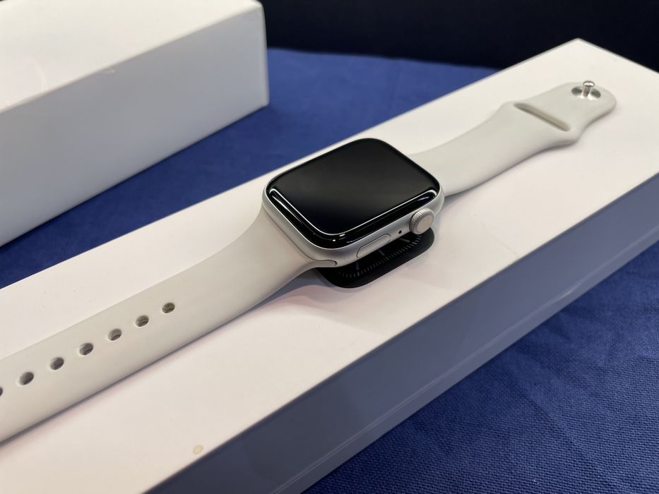 Apple Watch 5 44mm aluminum