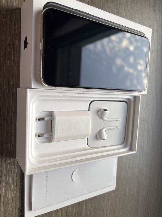 IPhone XS white silver